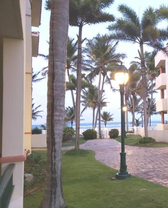 1St Level Unit Steps To Beach- Cold Air Conditioner At Poza Del Mar Luquillo Zewnętrze zdjęcie